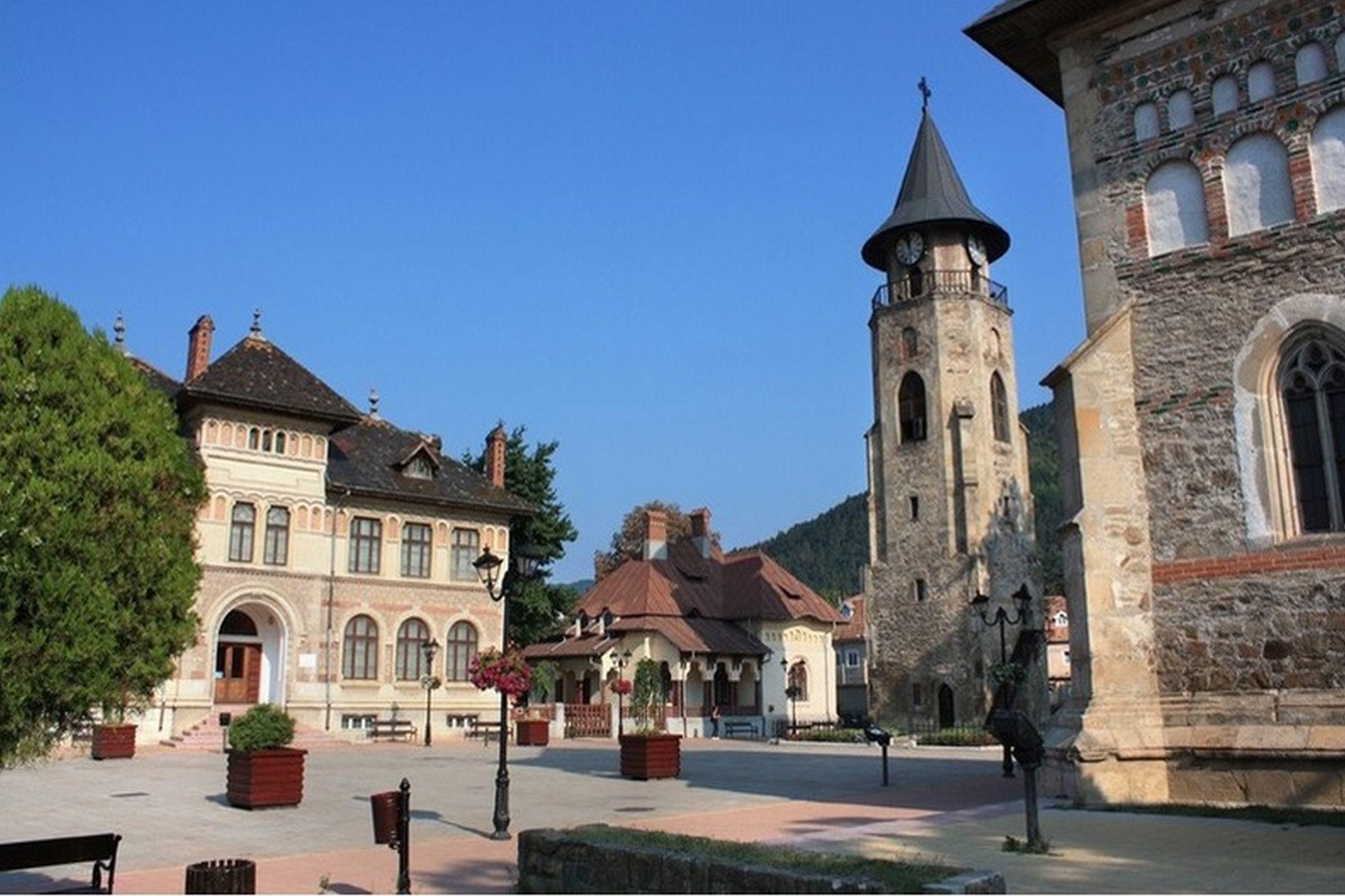 Central Plaza Hotel Piatra Neamt Exterior photo